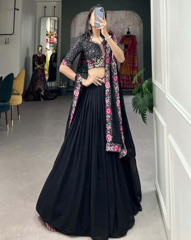 Black color Sequins and Thread Embroidery Work Bridal Lehenga Choli 5