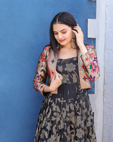 BLACK Be a trendsetter with our weaving Paithani Gown 3