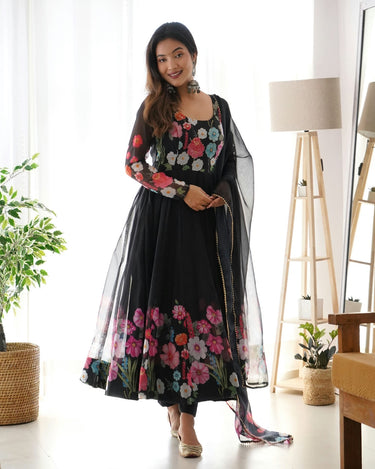 Black Heavy Pure Soft Organza Silk Print Gown, Pent with Dupatta 3