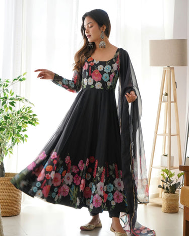 Black Heavy Pure Soft Organza Silk Print Gown, Pent with Dupatta 7