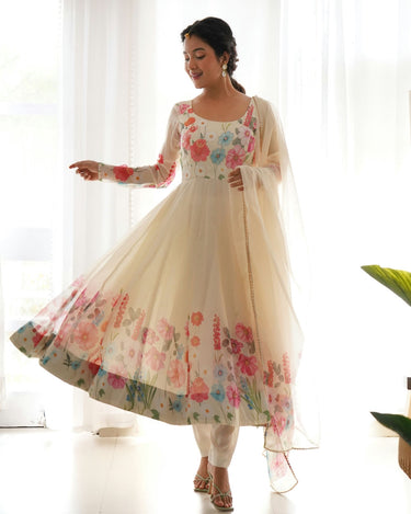 White Heavy Pure Soft Organza Silk Print Gown, Pent with Dupatta 5